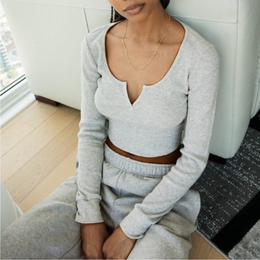 TNA Waffle Scoopneck longsleeve cropped tee - Picture 8 of 10